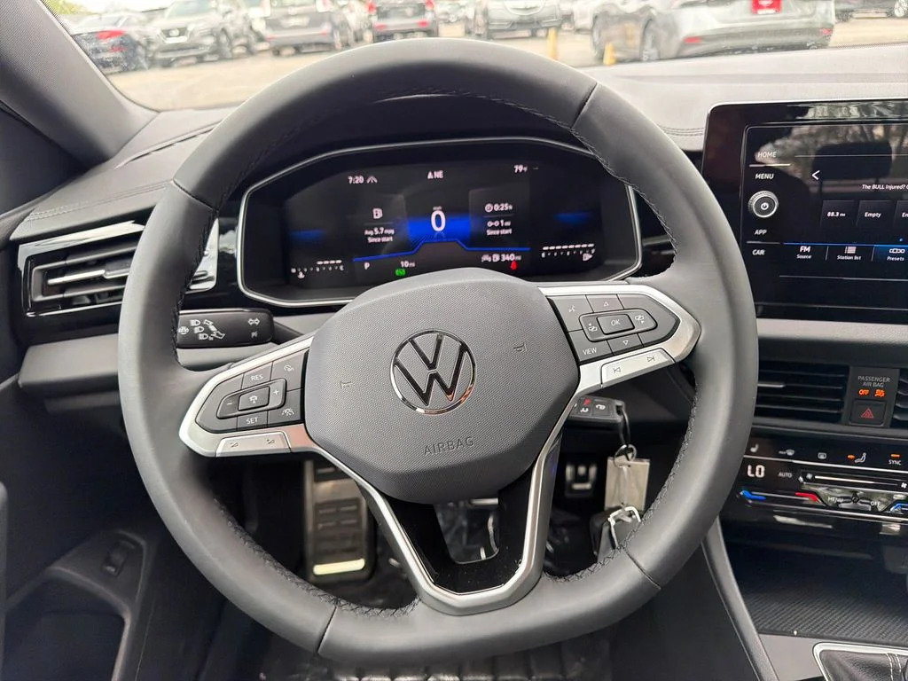 New 2026  Volkswagen 1.5T Sport image 15