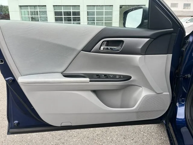 Used 2015 Still Night Pearl Honda LX image 18