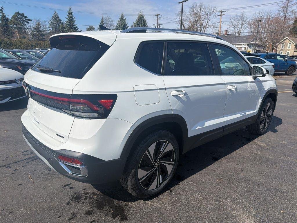 New 2026 Pure White Volkswagen 1.5T SE image 3