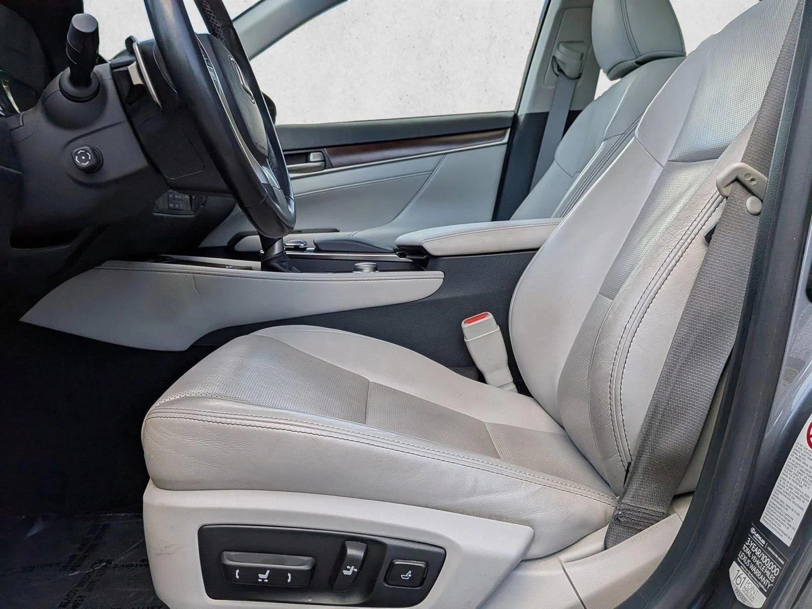 Used 2014 Nebula Gray Pearl Lexus  image 16