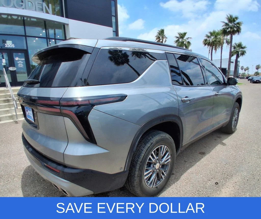 Used 2025 Gray Chevrolet LT image 6