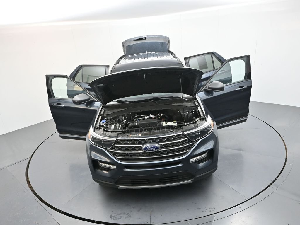 Used 2023 Blue Metallic Ford XLT image 40