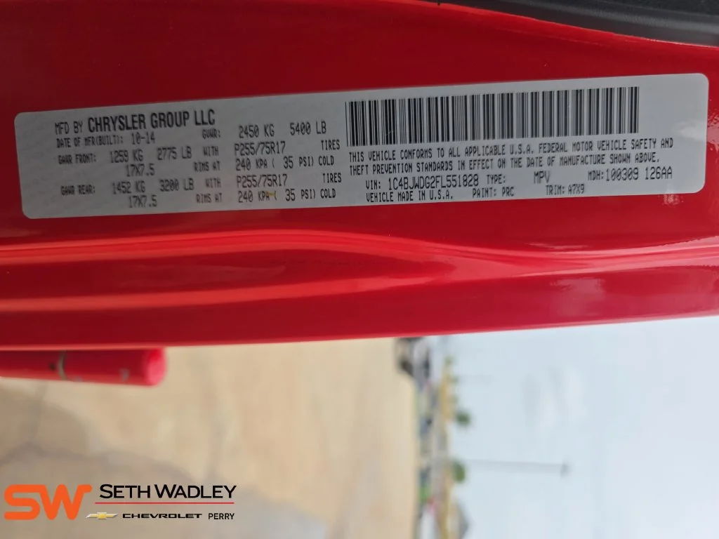 Used 2015 Red Jeep Sport image 32