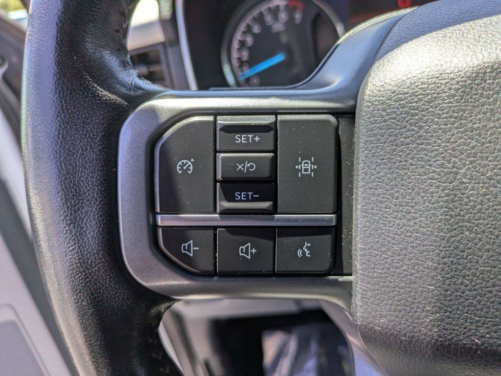 Used 2022 Oxford White Ford XLT image 16