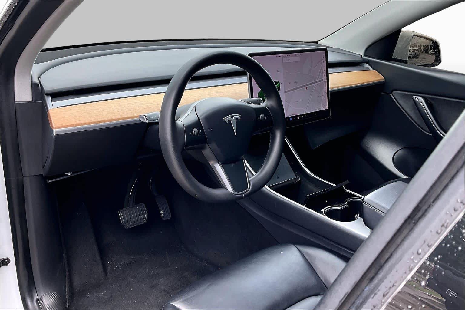 Used 2020 Pearl White Multi-Coat Tesla Long Range image 16