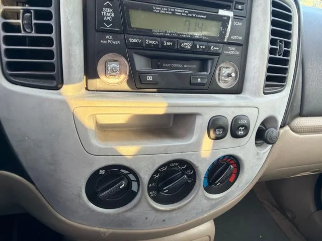 Used 2003 Red Mazda LX image 12