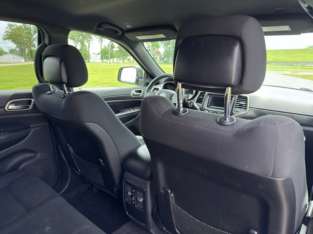 Used 2017 Black Jeep Laredo image 29