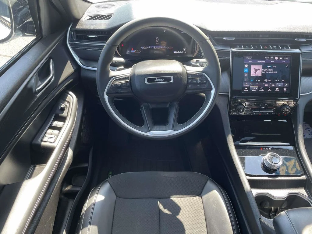Used 2024 White Jeep Altitude X image 22