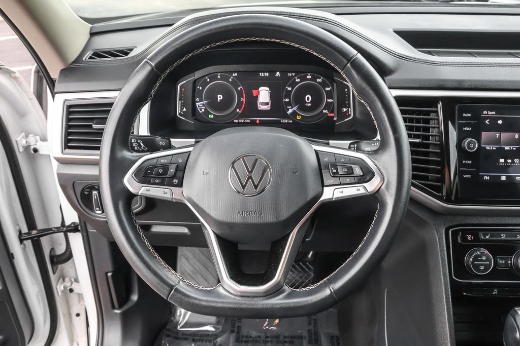Used 2023 White Volkswagen 3.6L V6 SE w/Technology image 20