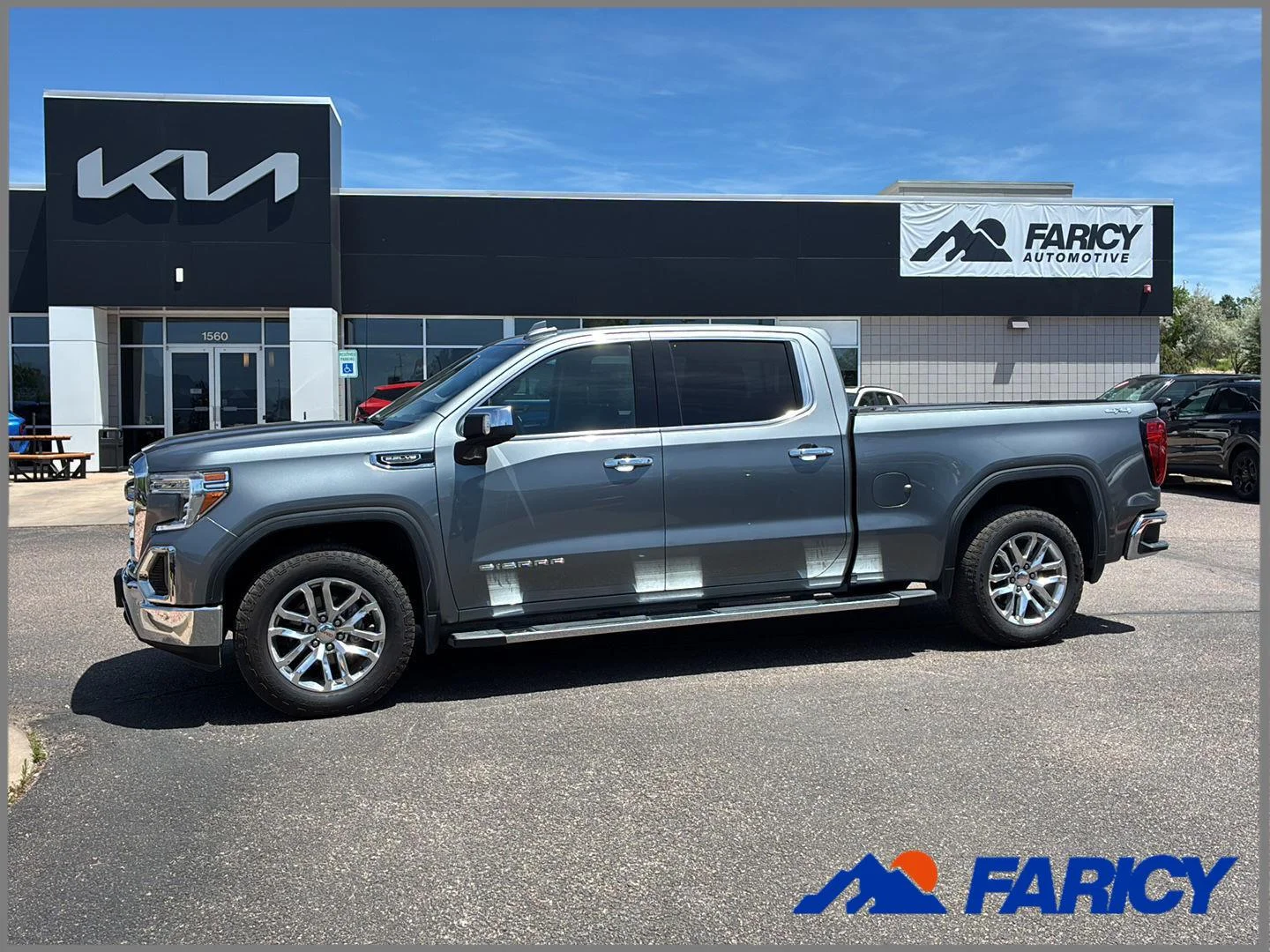 2021 GMC Sierra 4WD Crew Cab Short Box SLT's photo