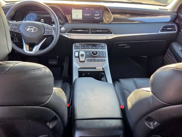 Used 2021 Green Hyundai Limited image 9