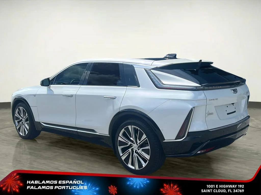 Used 2025 Crystal White Tricoat Cadillac Luxury 3 image 4