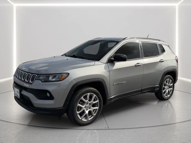Pre-Owned 2022 Jeep Compass Latitude Lux