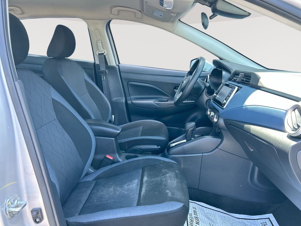 Used 2025 Silver Nissan 1.6 SV image 27