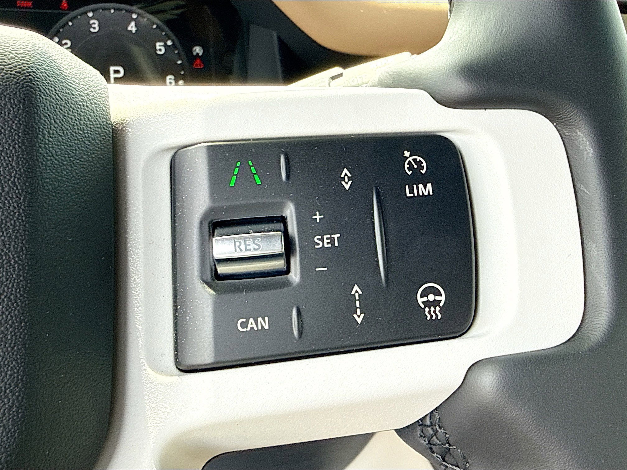 New 2026 Gondwana Stone LAND ROVER X-Dynamic SE image 38