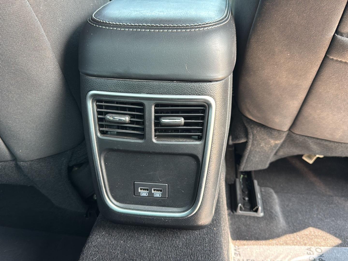 Used 2020 Triple Nickel Clearcoat Dodge SXT image 28