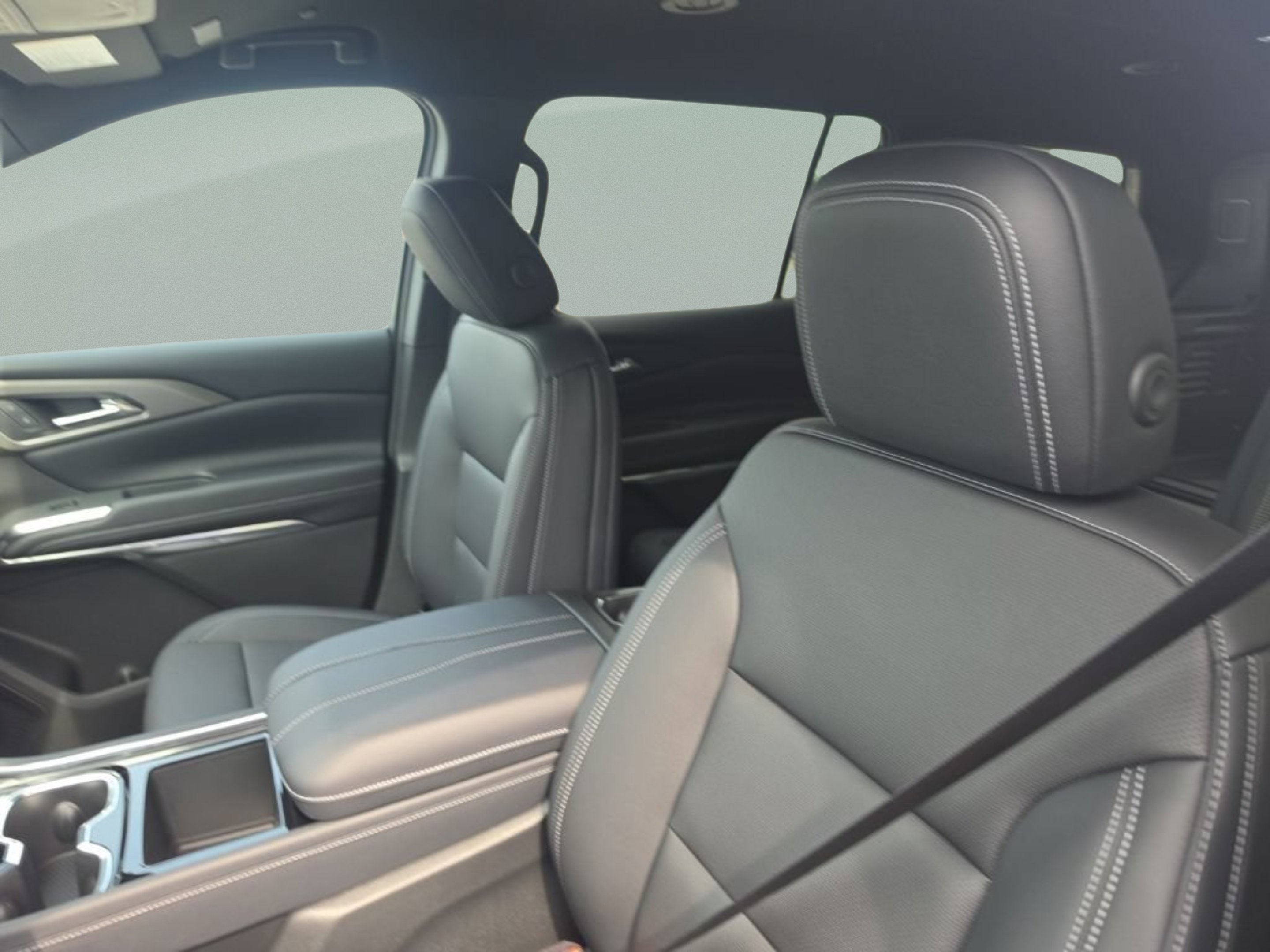 2027 Chevrolet Traverse LT - Photo 19