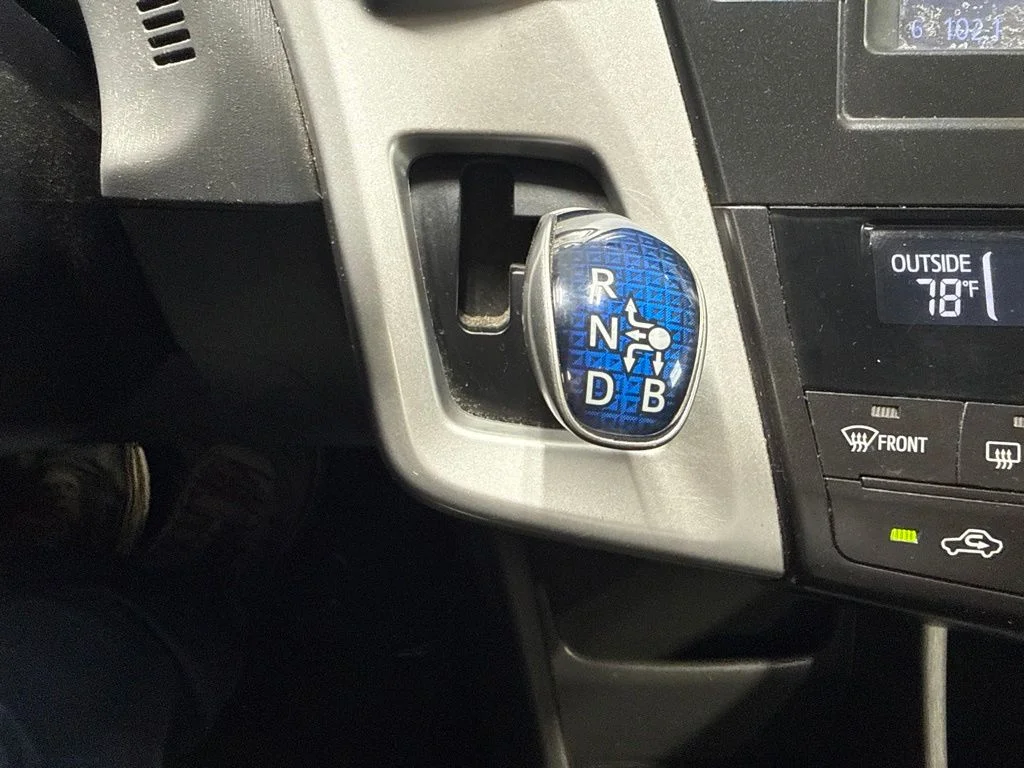 Used 2014 Gray Toyota Three image 17