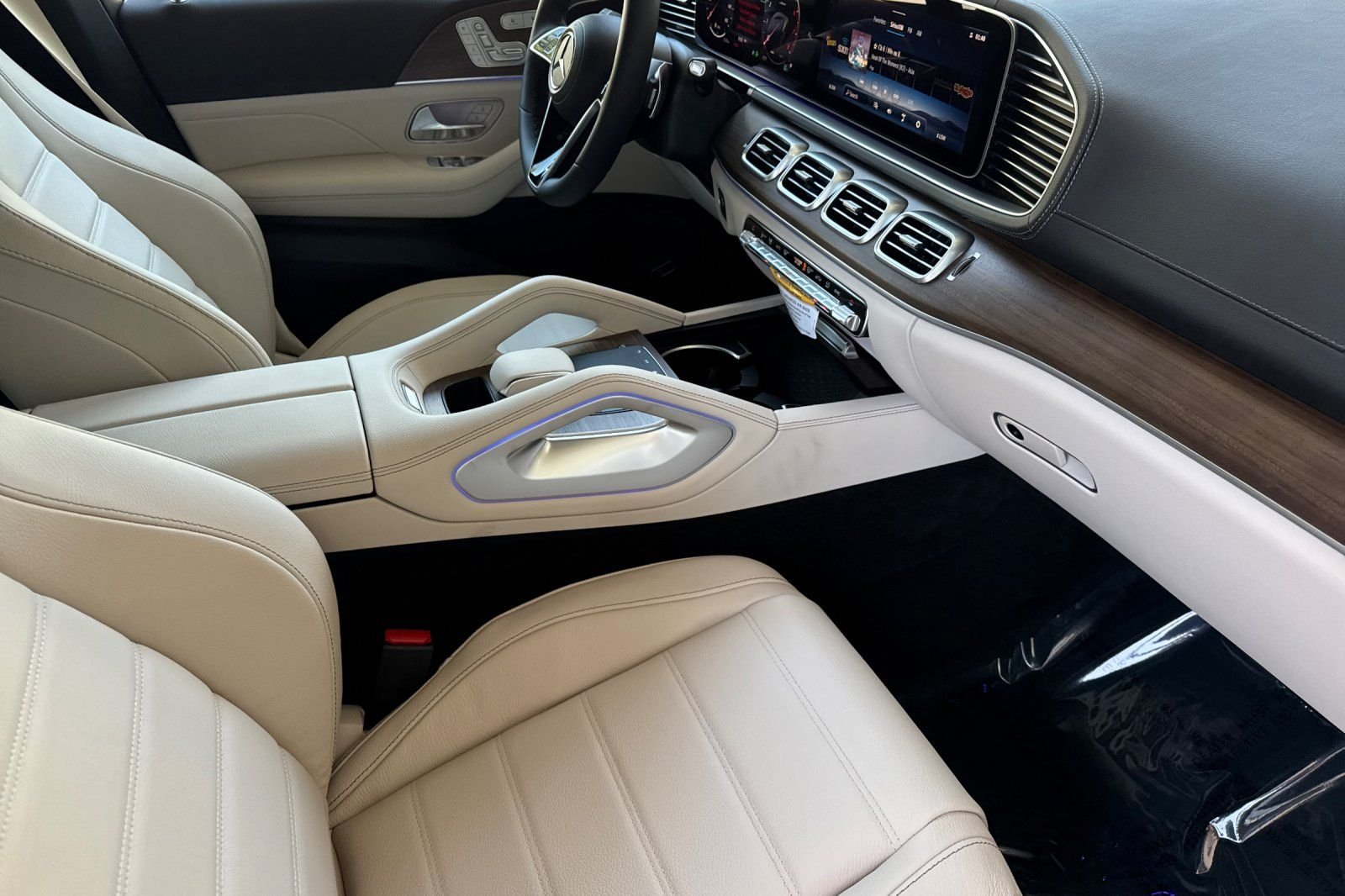 New 2026 Polar White Mercedes-Benz GLE 450 Coupe image 8
