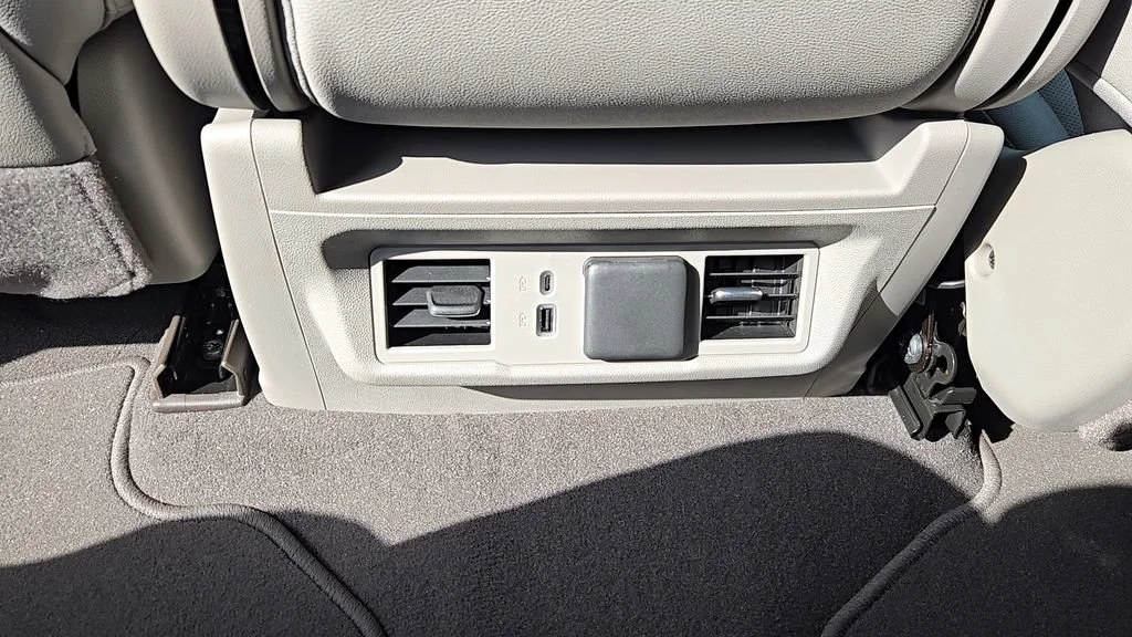 2026 GMC Sierra 1500 SLT - Photo 25