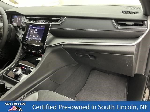 Used 2023 Diamond Black Crystal Pearlcoat Jeep Altitude image 24