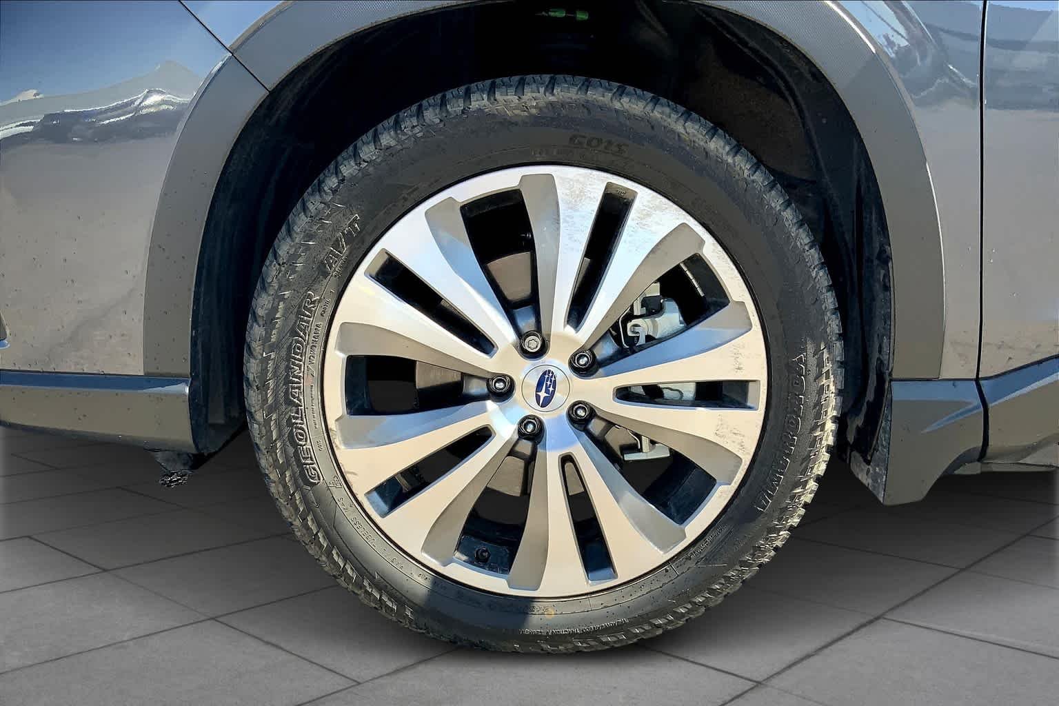 Used 2020 Magnetite Gray Metallic Subaru Limited image 10