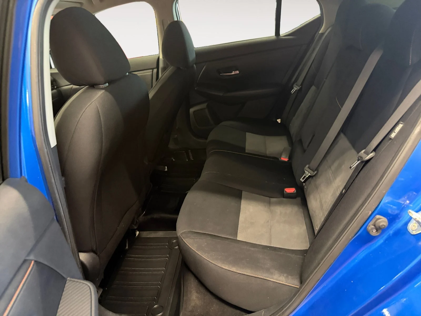 Used 2021 Electric Blue/Super Black Nissan SR image 23