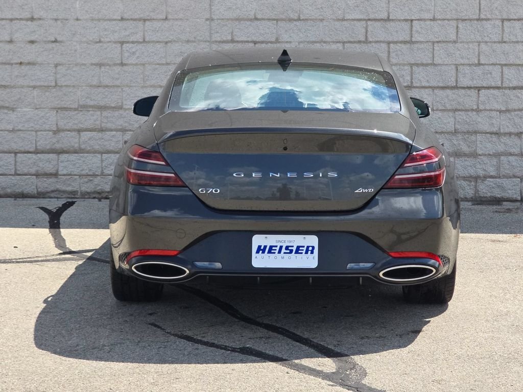 2025 GENESIS G70 Standard - Photo 12