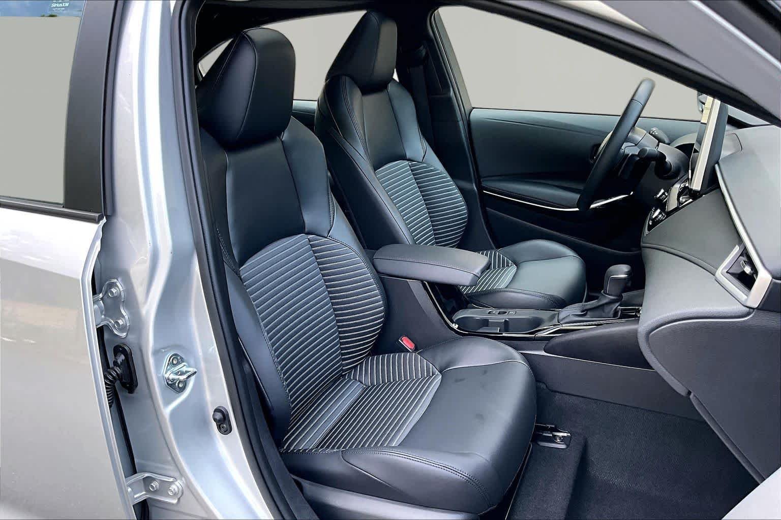 Used 2025 Classic Silver Metallic Toyota XSE image 9