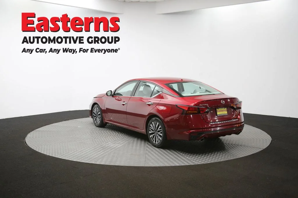 Used 2023 Red Nissan 2.5 SV image 64