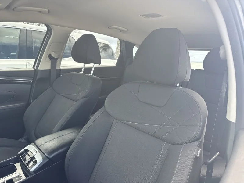 Used 2022 White Hyundai SEL image 16