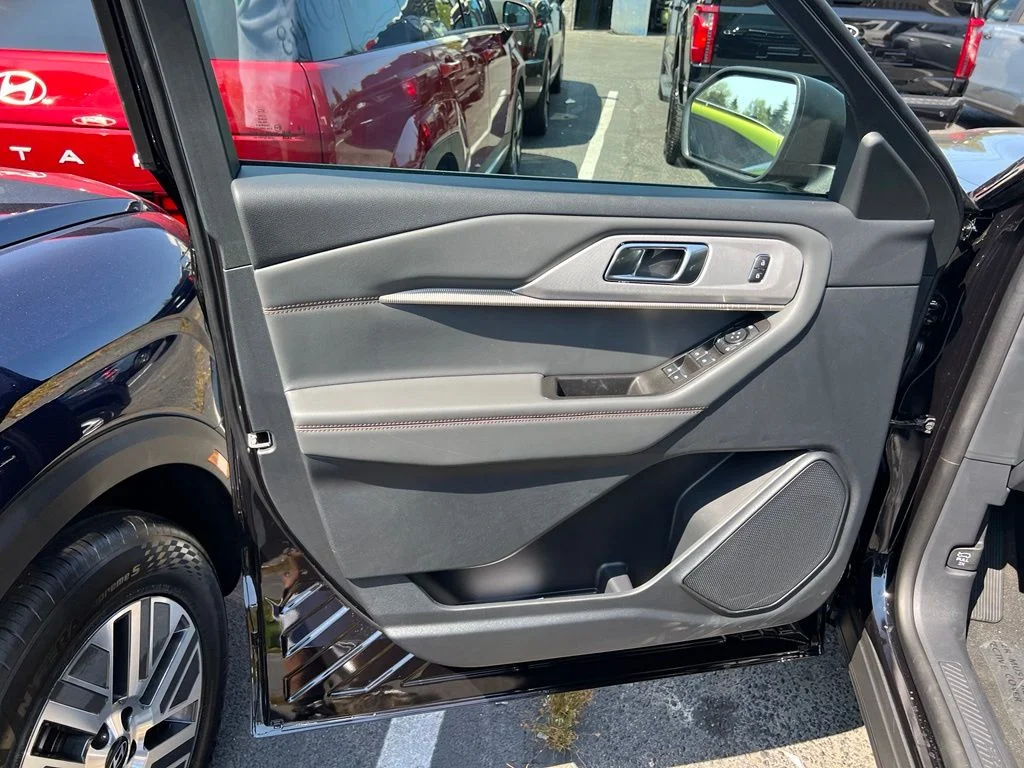 New 2026 Agate Black Metallic Ford Active image 9