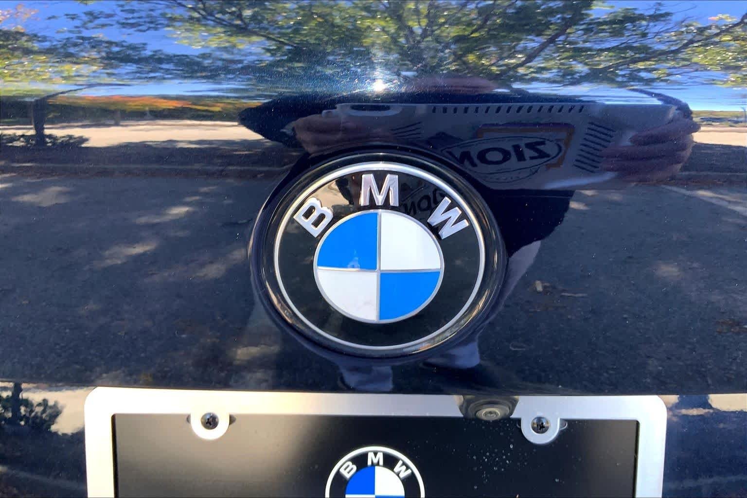 Certified Used 2023 Carbon Black Metallic BMW M50i image 30