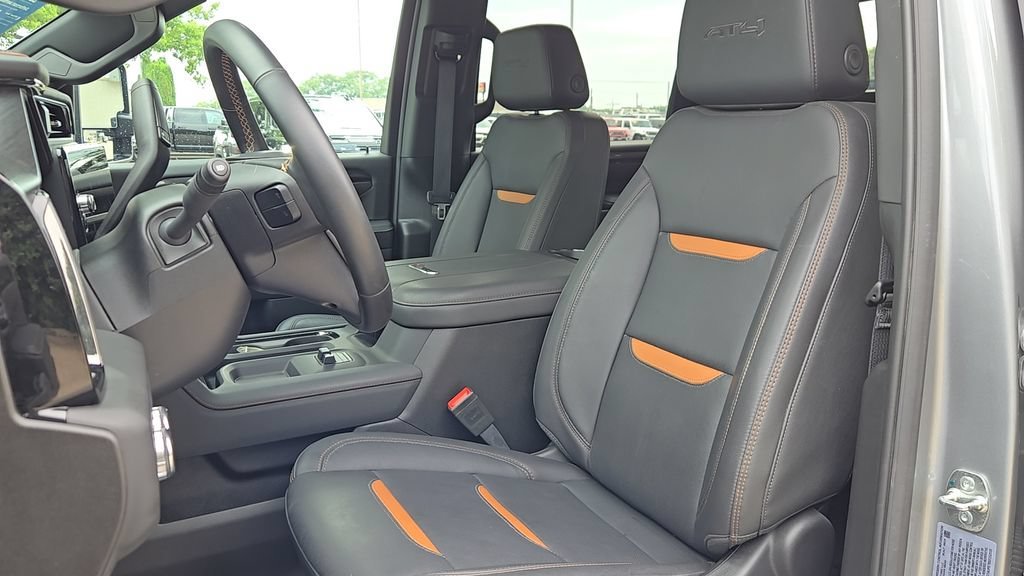 Used 2025 Sterling Metallic GMC AT4 image 6