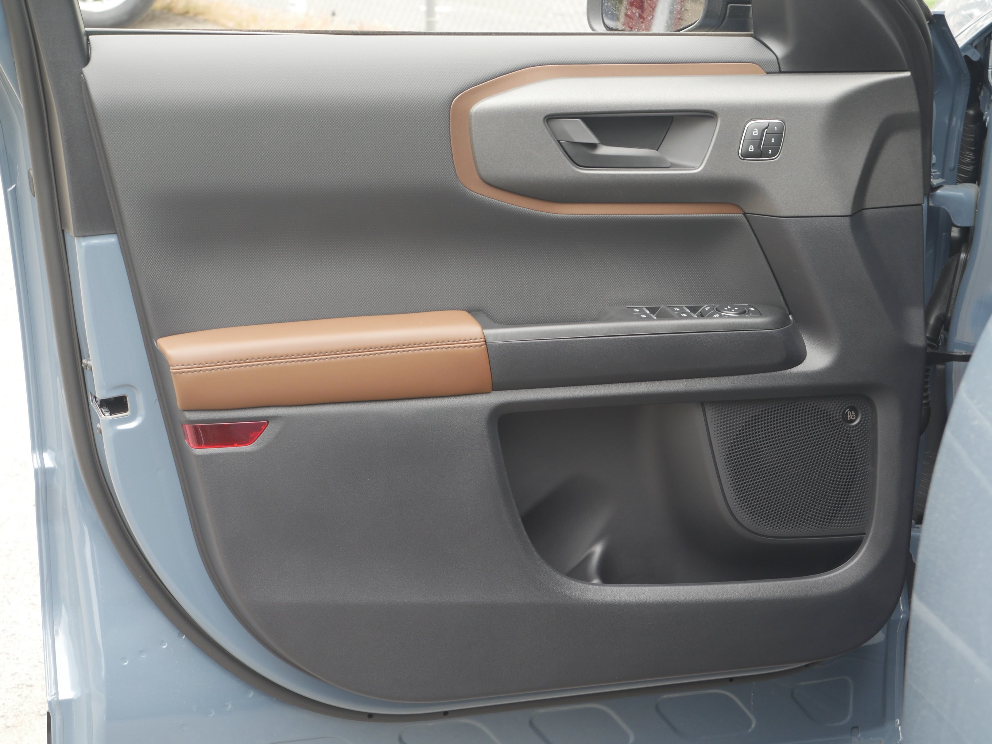 New 2026 Azure Gray Metallic Tri-Coat Ford Outer Banks® image 35
