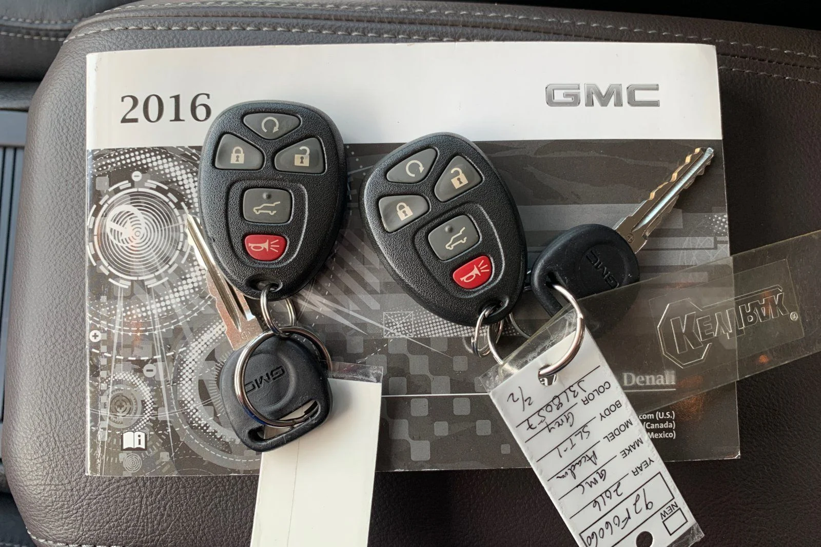 Used 2016 Silver GMC SLT-1 image 9