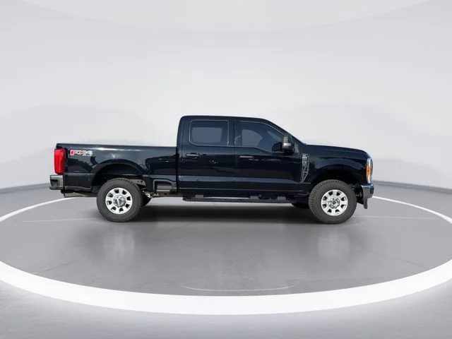 Used 2023 Black Ford XLT image 4