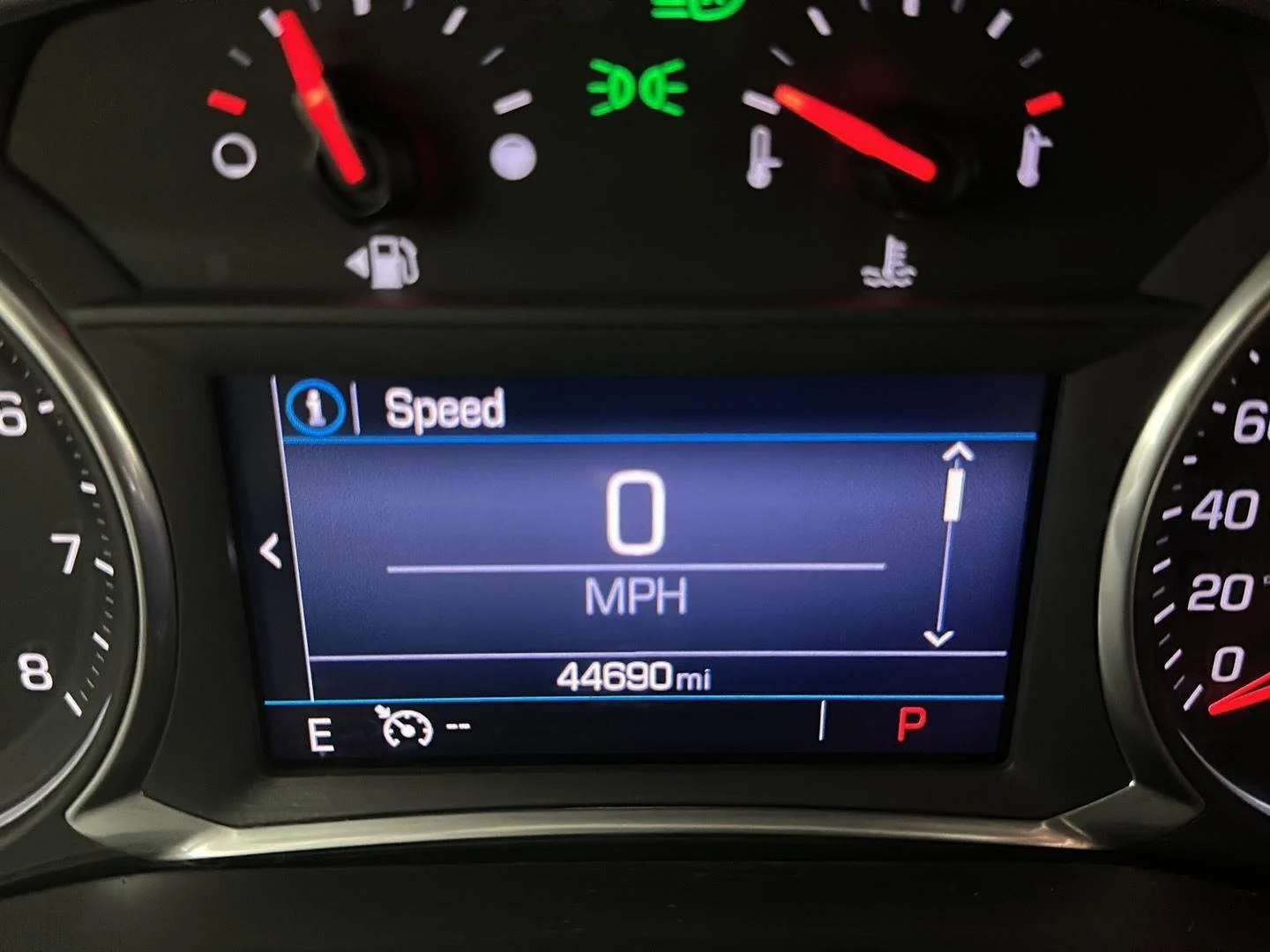 Used 2022 Summit White GMC SLE image 11