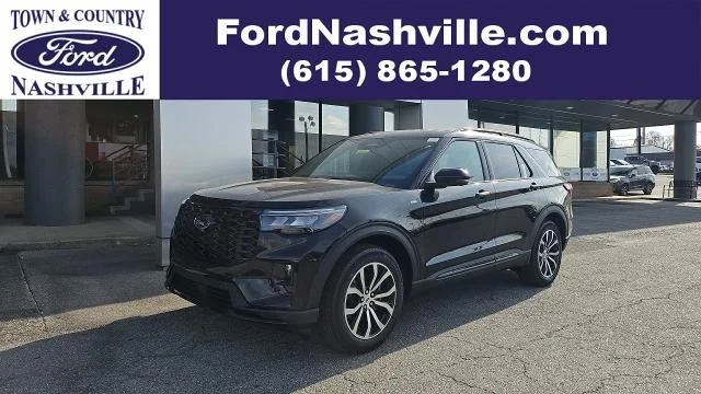 New 2026 Agate Black Metallic Ford ST-Line RWD image 17