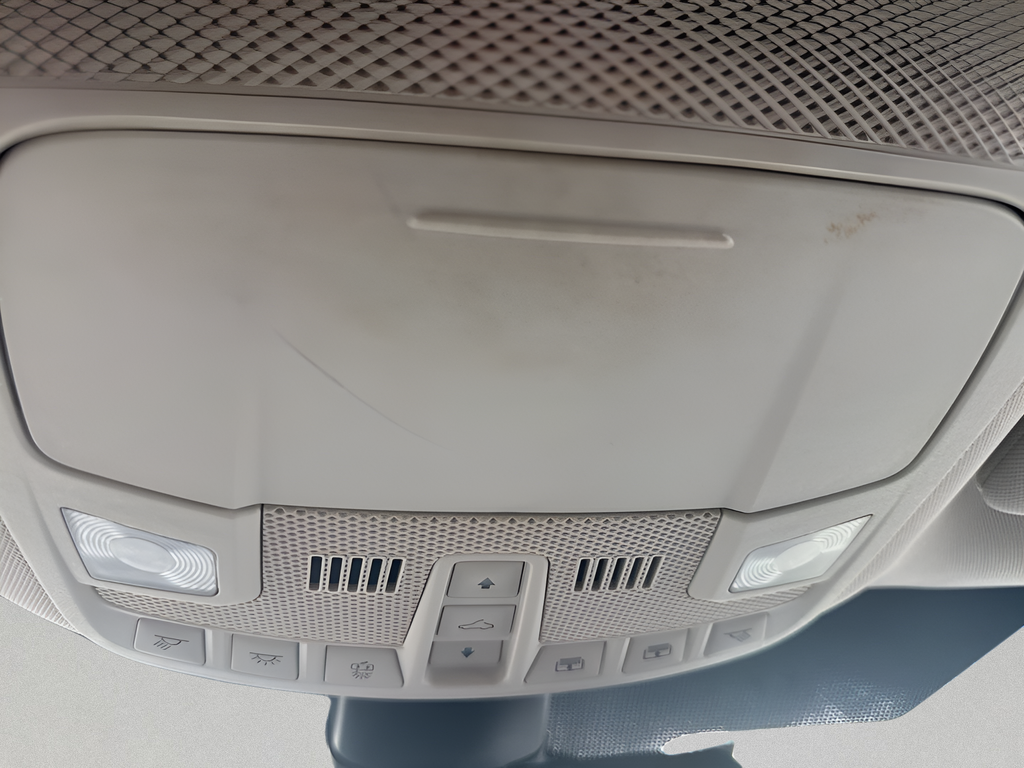 Used 2018 Silver Ford SEL image 37