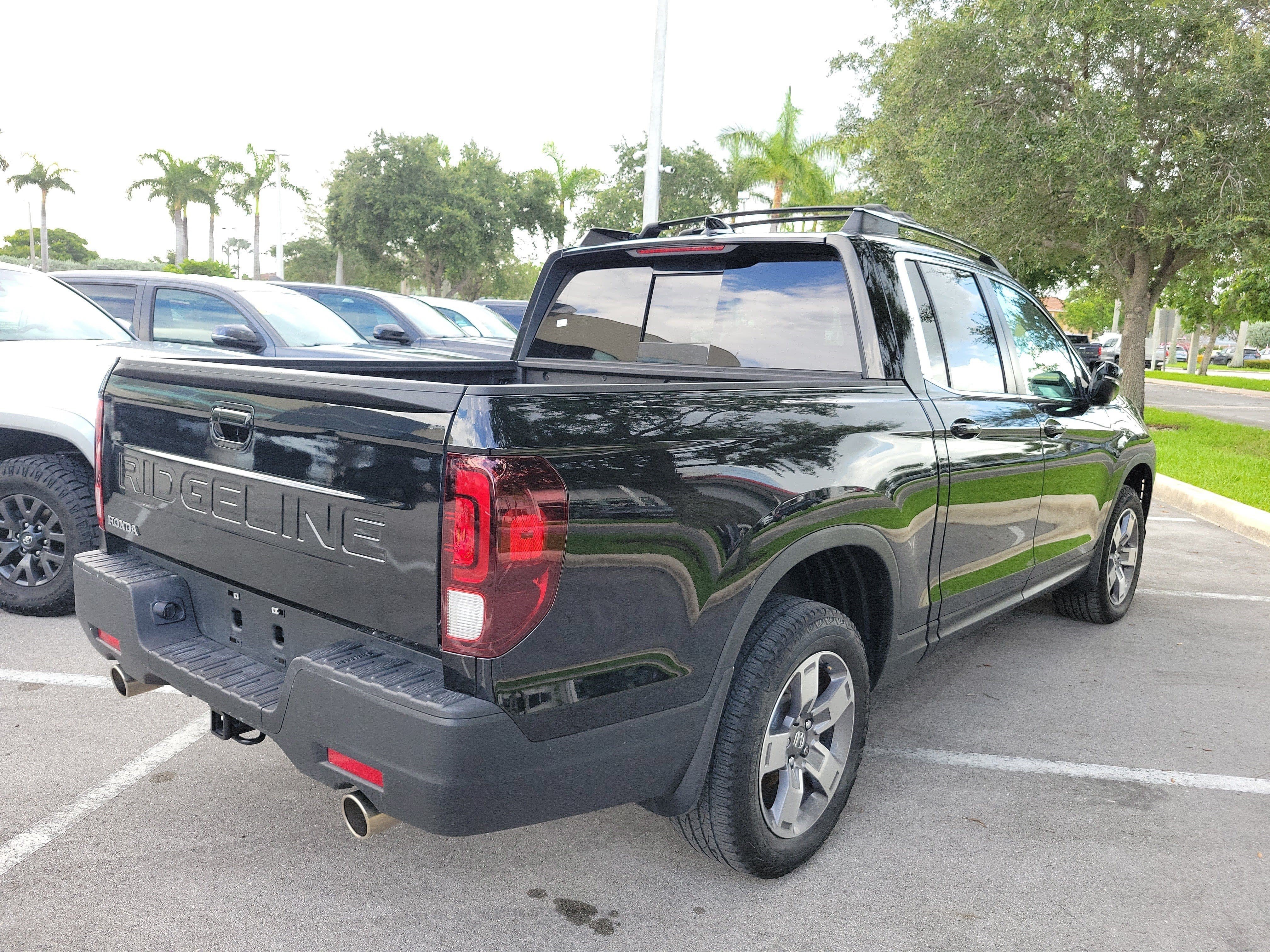 Used 2024 Black Honda RTL image 7