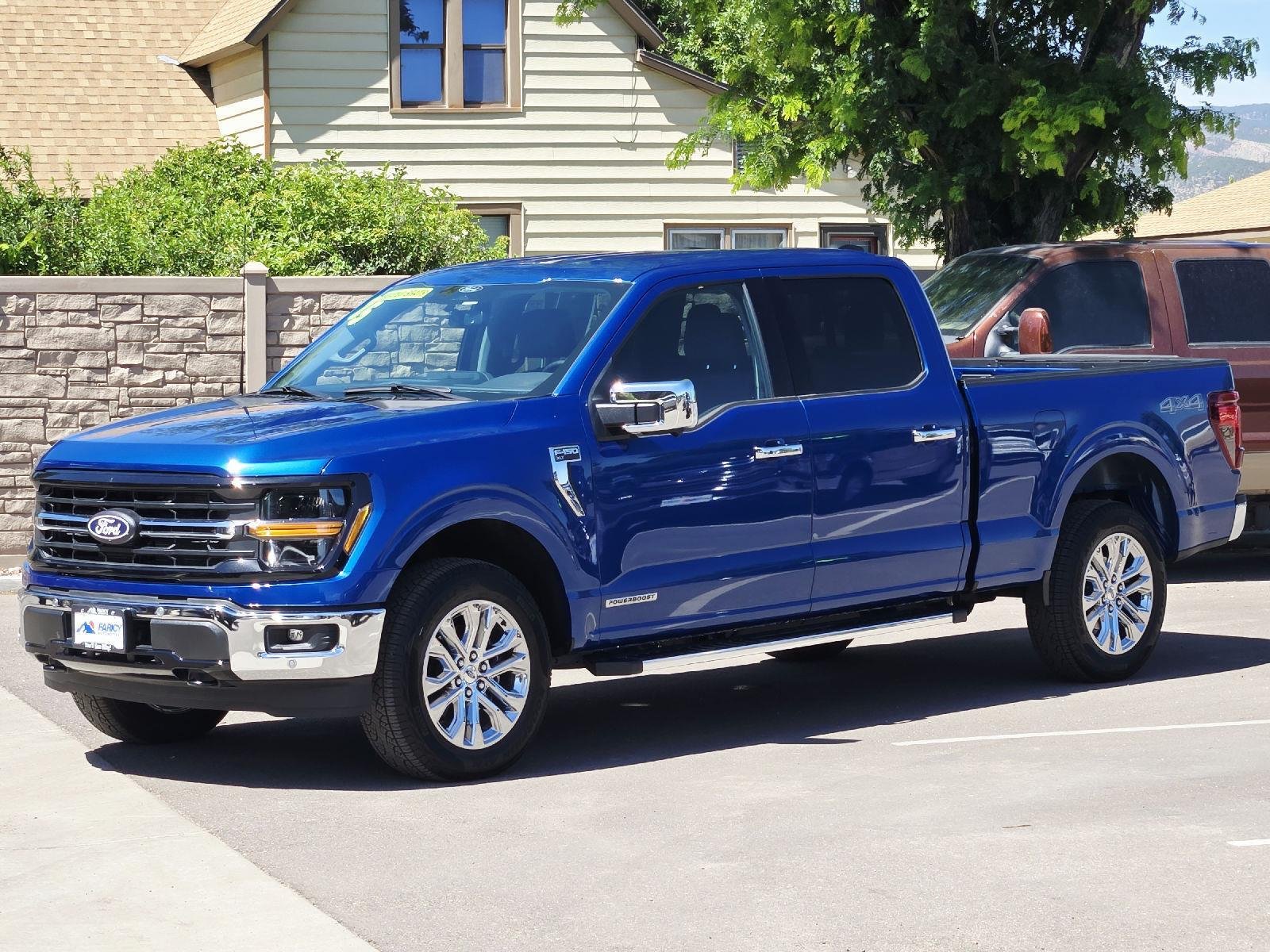 Used 2025 Atlas Blue FORD XLT image 1