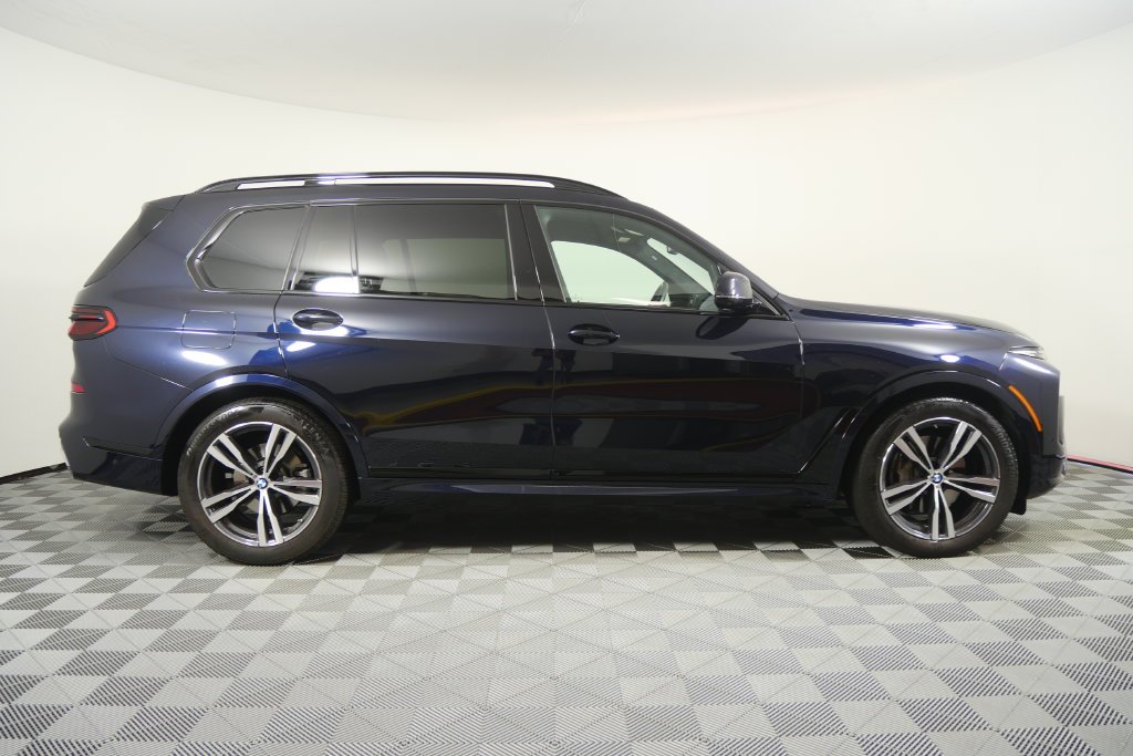 Certified Used 2024 Carbon Black Metallic BMW xDrive40i image 3