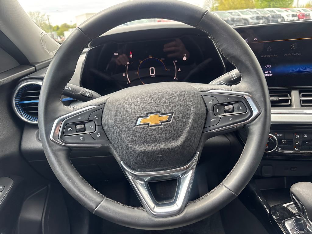 2025 Chevrolet Trax LT - Photo 17