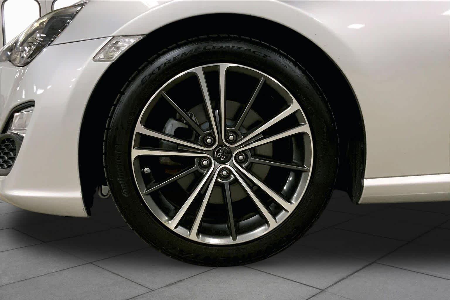 Used 2013 Argento Scion  image 9