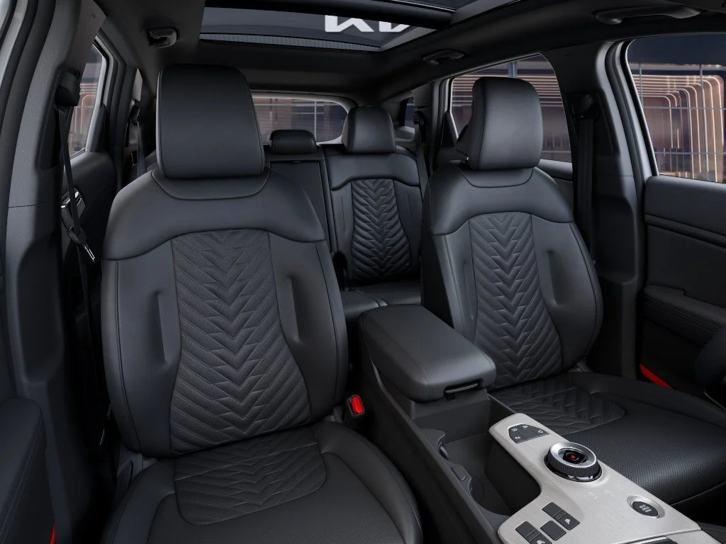 New 2027 Snow White Pearl Kia X-Line image 15