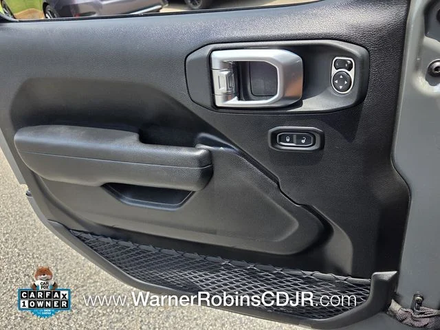 Used 2023 Gray Jeep Mojave image 30