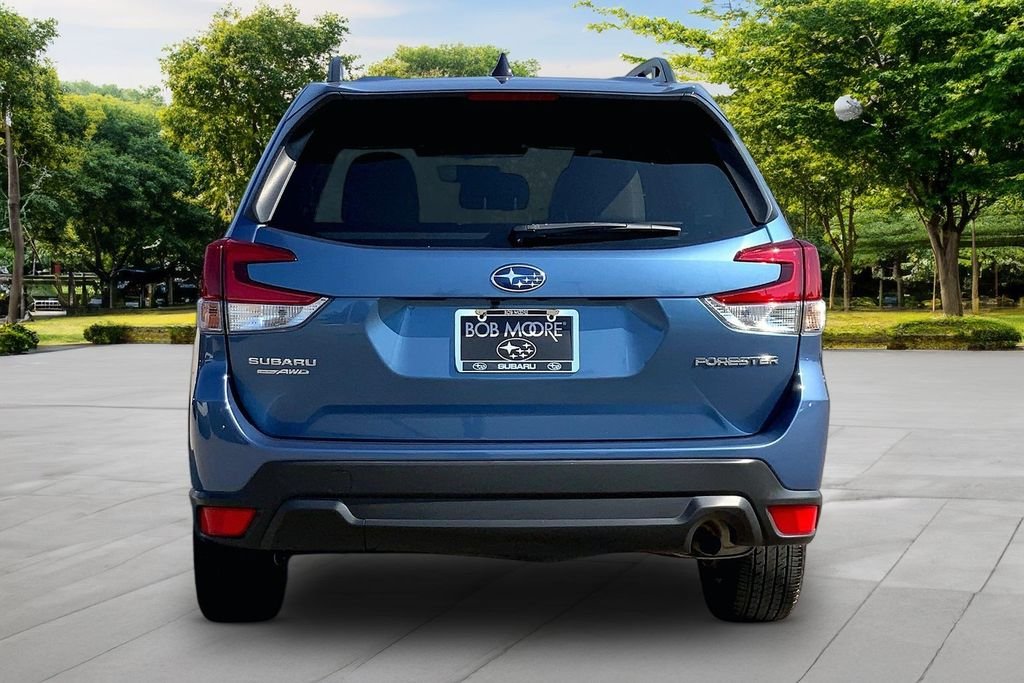Used 2024 Blue Subaru Premium image 5
