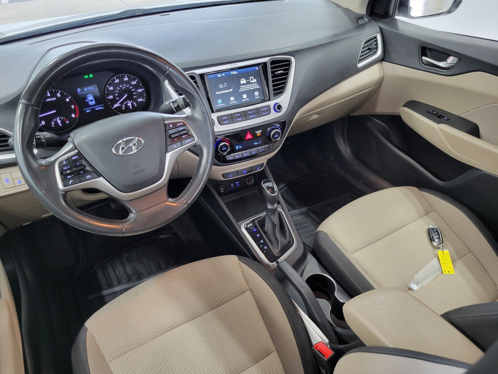Used 2022 White Hyundai Limited image 26