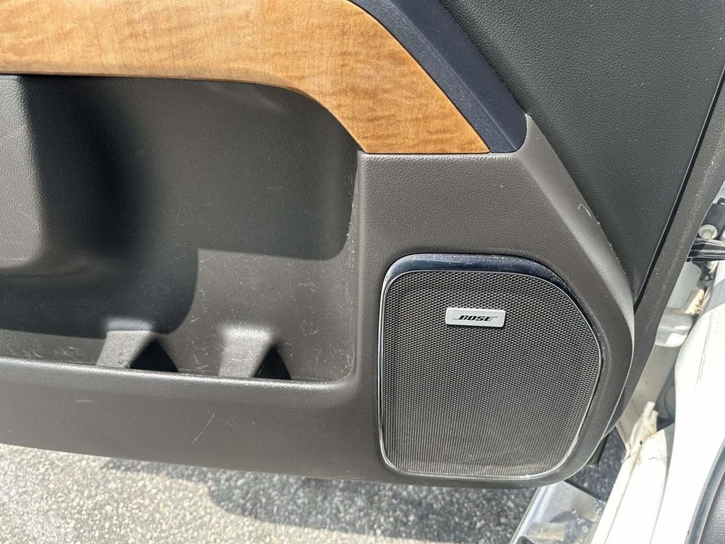 Used 2018 White Chevrolet LTZ image 17